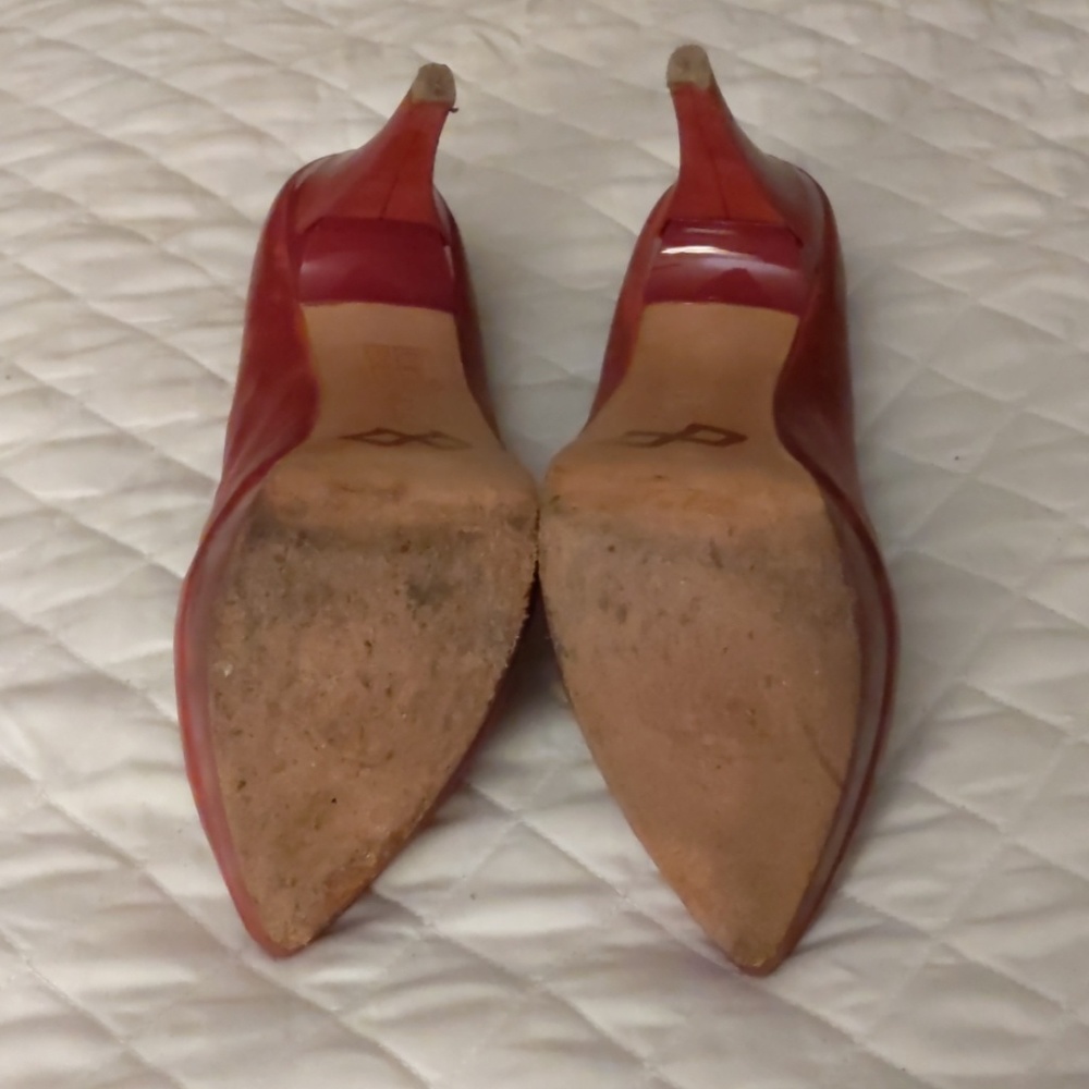 Heels - Picture 3 of 4